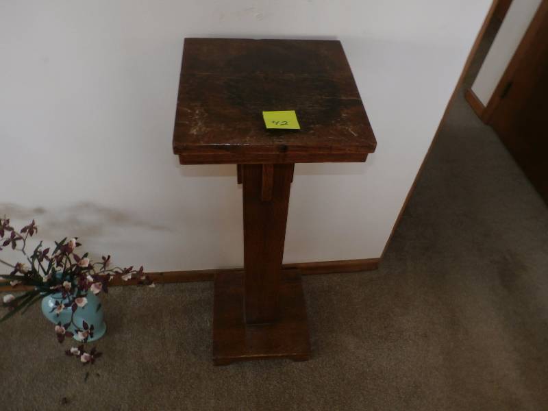 Vintage plant stand