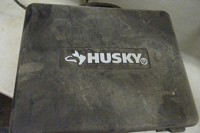 lot 9 image: Huskey paint sprayer