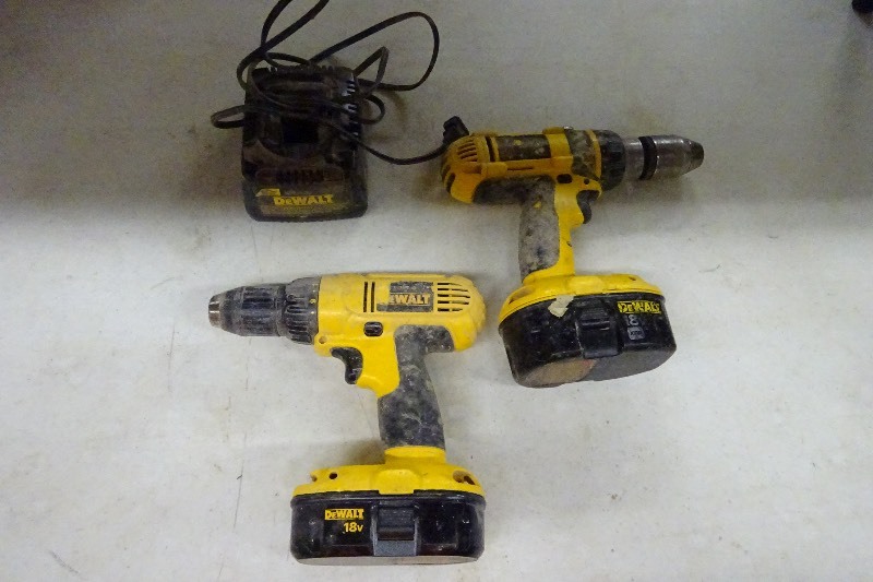 lot 19 image: Dewalt 18 volt 12 drills lot of 2