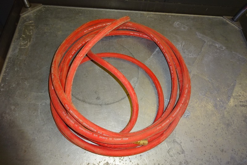 lot 33 image: Air Hose 25 foot