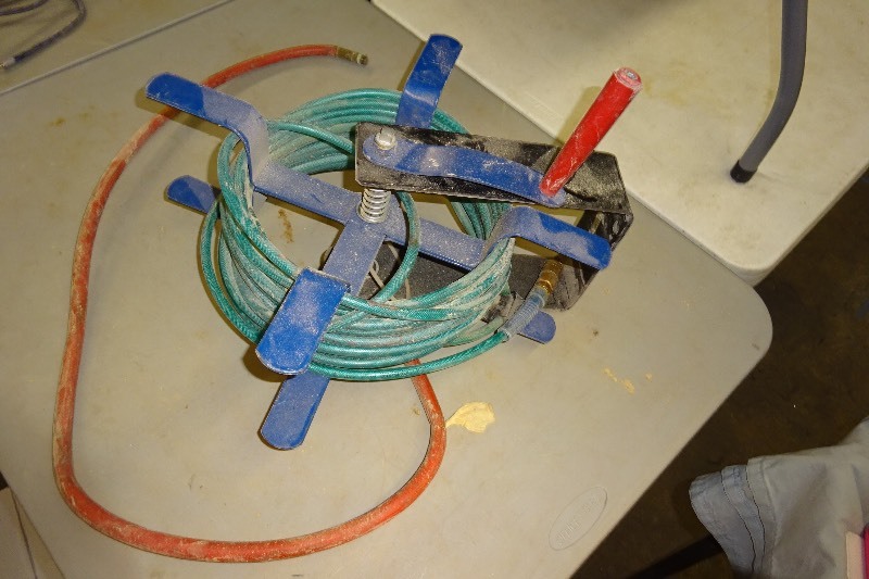 lot 36 image: 14 air hose Bynal