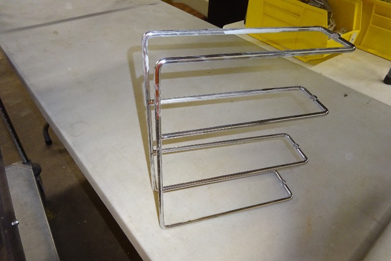 lot 61 image: 12 metal shelving