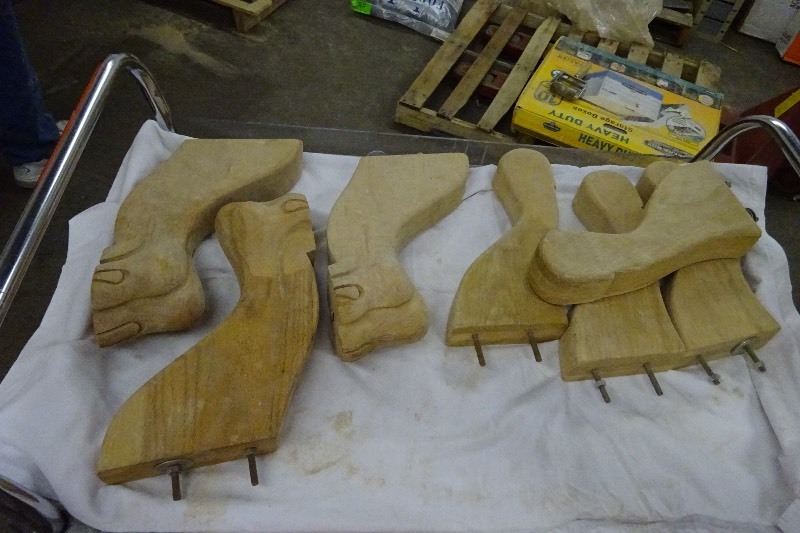 lot 71 image: Table legs
