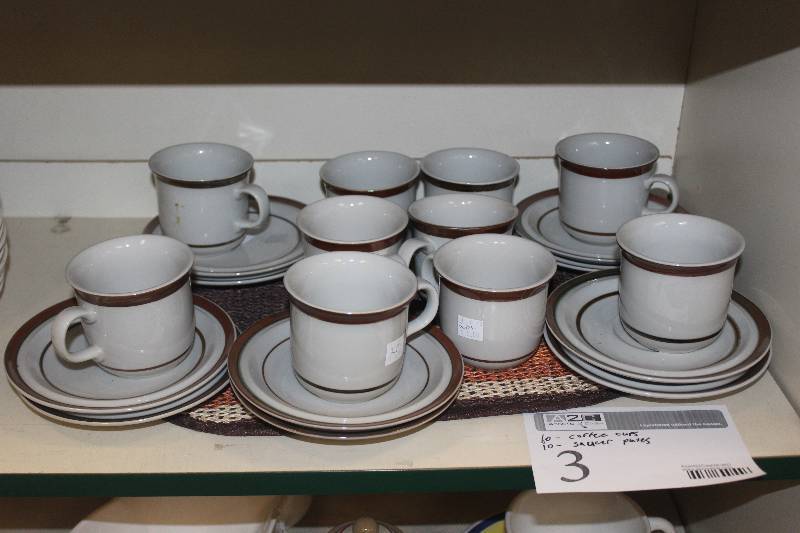 lot 3 image: China Set