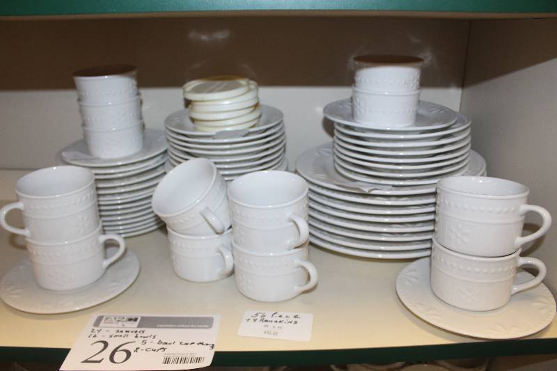 lot 26 image: Totally Today China Set