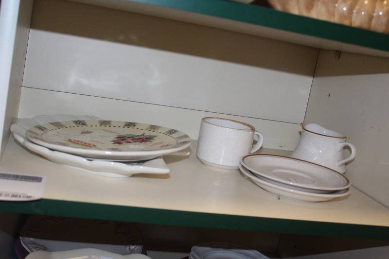 lot 43 image: Full Shelf Lot of Kitchen Ceramics