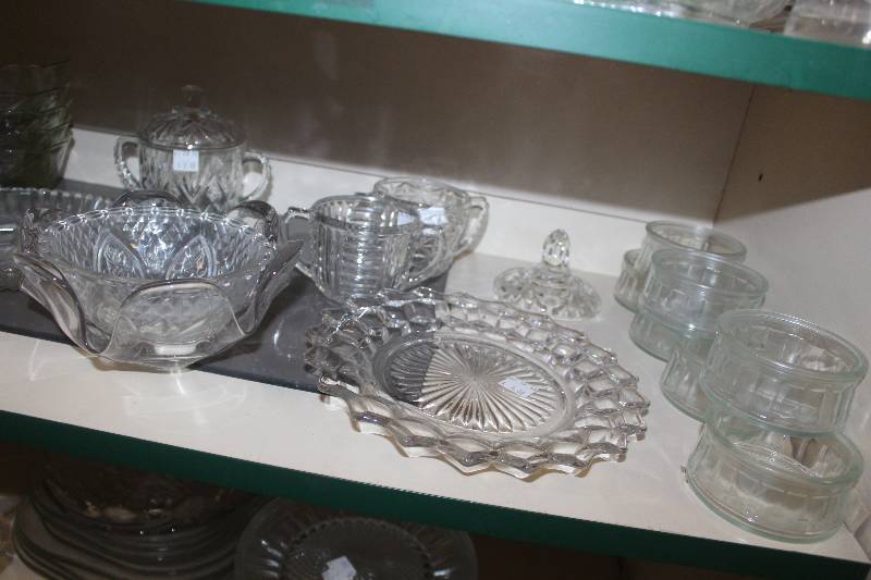 lot 62 image: Top Shelf Lot of Miscellaneous Glassware