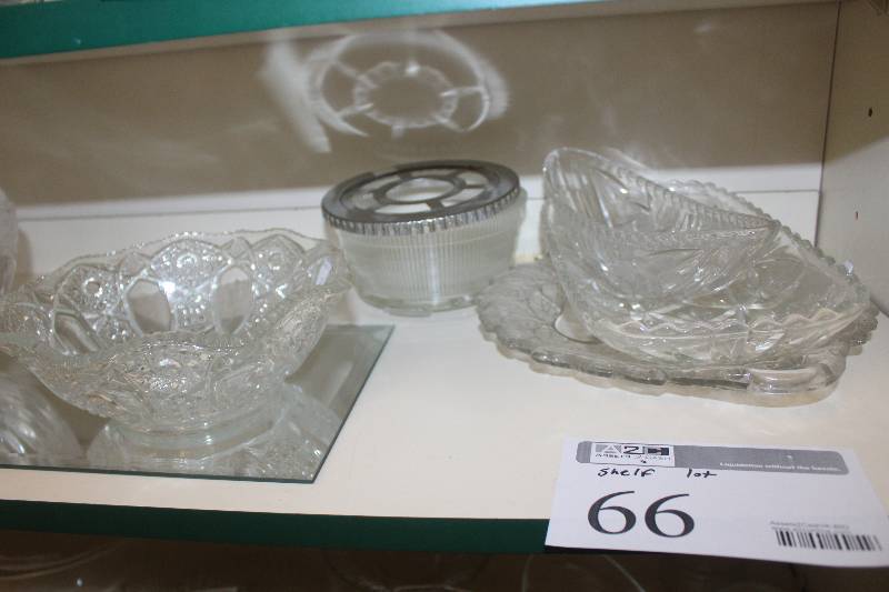 lot 66 image: Shelf Lot of Miscellaneous Glassware