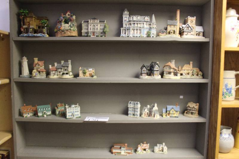 lot 120 image: Shelf Lot of Ceramic Houses