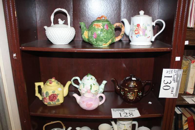 lot 128 image: Top 2-Shelves Lot of Ceramic Decorations