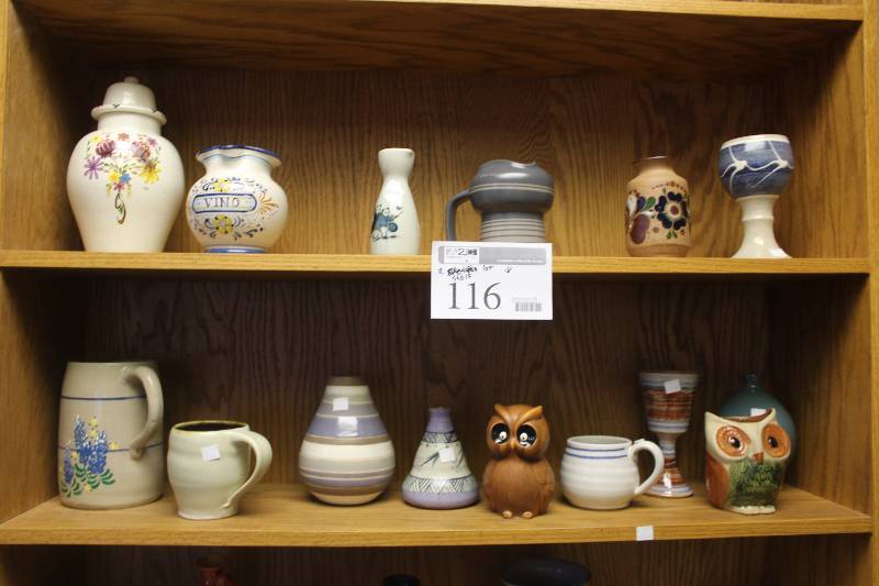 lot 116 image: 2-Shelf Lot of Ceramic Decorations