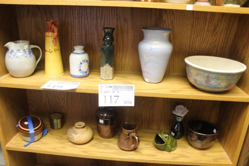 lot 117 image: 2-Shelf Lot of Ceramic Decorations