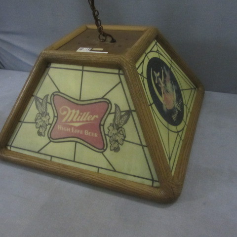 lot 1 image: Miller High Life Pool Light