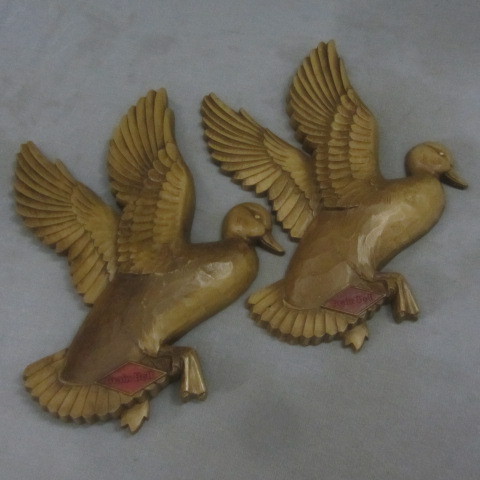 lot 8 image: Grain Belt Mallards