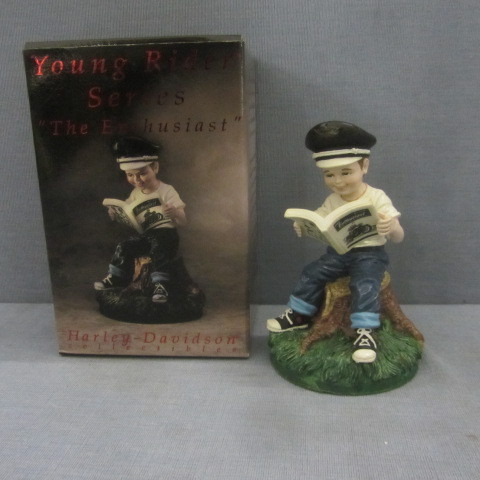 lot 34 image: Harley Young Rider Figure