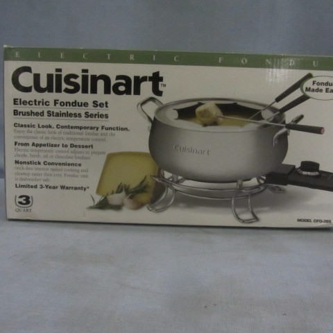 lot 49 image: Cuisinart Electric Fondue Pot