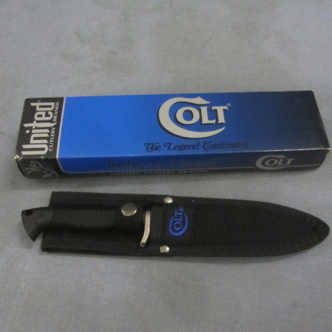 lot 61 image: Trail Scout Hunting Knife