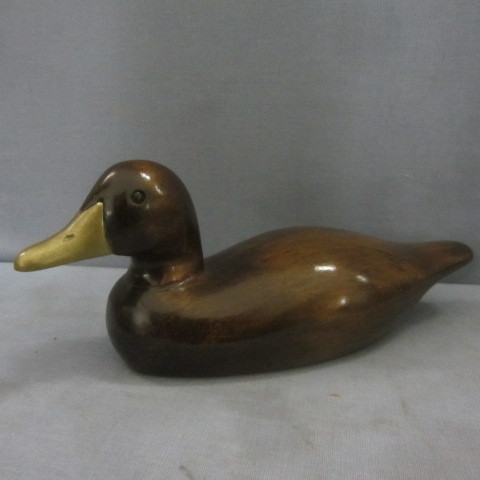lot 73 image: Wooden Duck Decoy