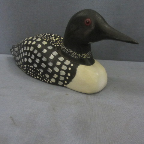 lot 74 image: Hand Carved Loon by Litch