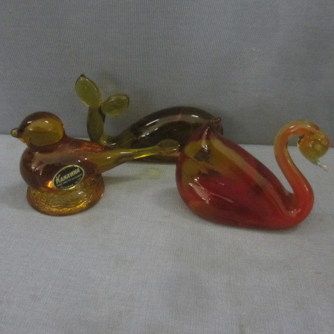 lot 77 image: Hand Blown Glass Animals