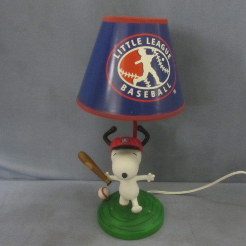 lot 99 image: Snoopy Little League Lamp