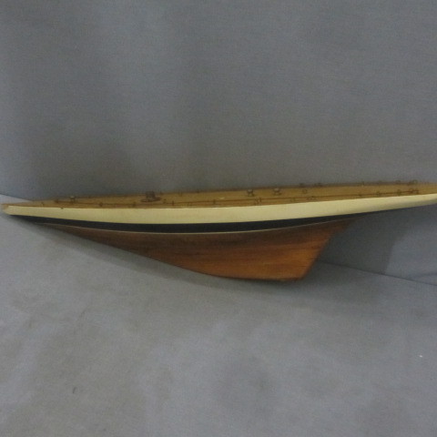 lot 102 image: Keystone Balsa Wood Sailboat