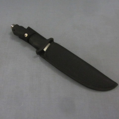 lot 114 image: Columbia Saw back Knife
