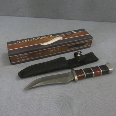 lot 116 image: Jeweled Hunter Knife