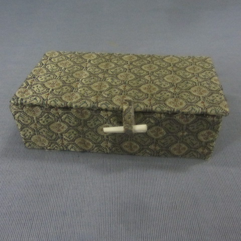 lot 133 image: Japanese Reverse Painting Perfume Bottle