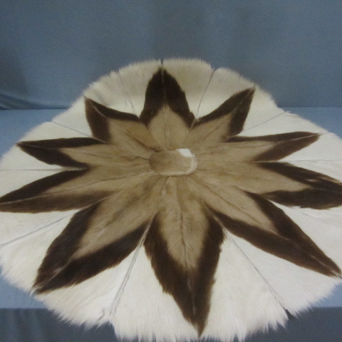 lot 141 image: East African Gazelle Star Rug