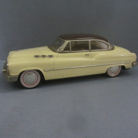 lot 196 image: Tin Friction Car - Buick
