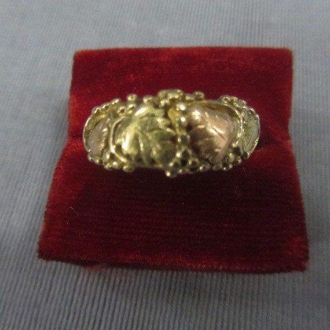 lot 213 image: Black Hills Gold Ring