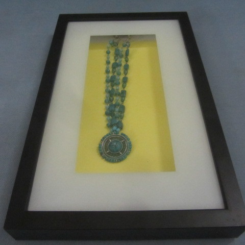lot 232 image: Turquoise & Glass Framed Necklace