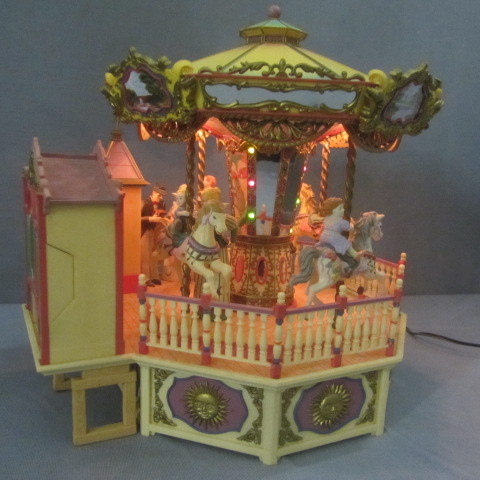 lot 236 image: Enesco Carousel Royale