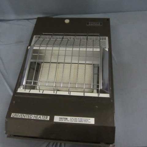 lot 241 image: Empire Corcho LP Gas Heater