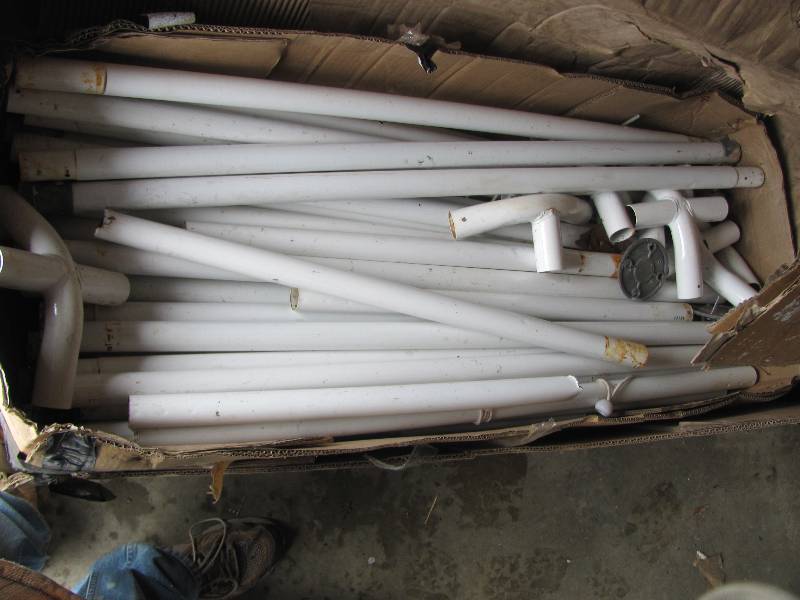 lot 7 image: Portable GarageCarport