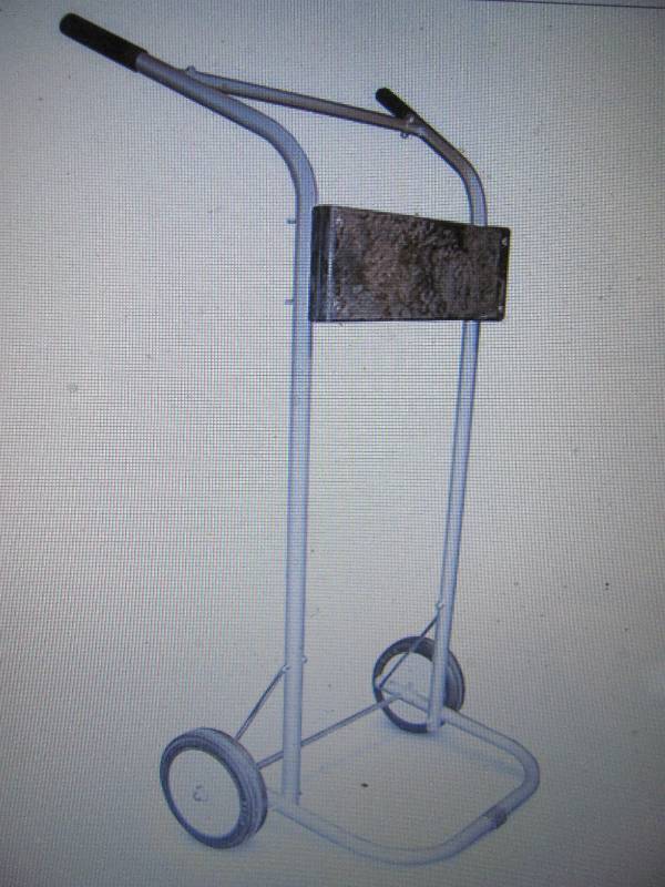 lot 31 image: Outboard Motor Dolly