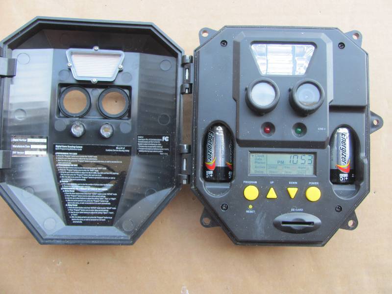 lot 53 image: Game Cameras