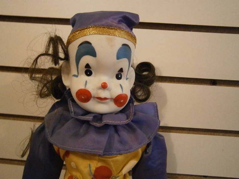 Porcelain Clown FigurineDoll wstand
