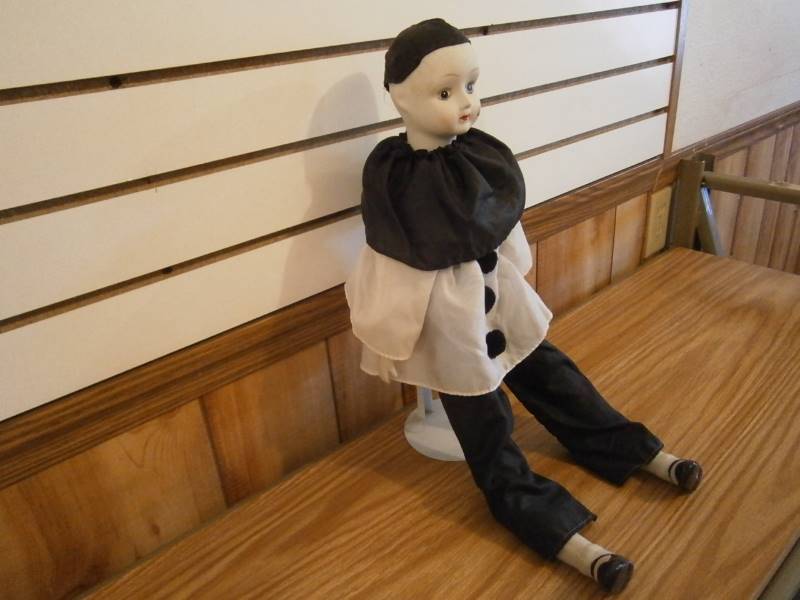 Porcelain Clown FigurineDoll wstand
