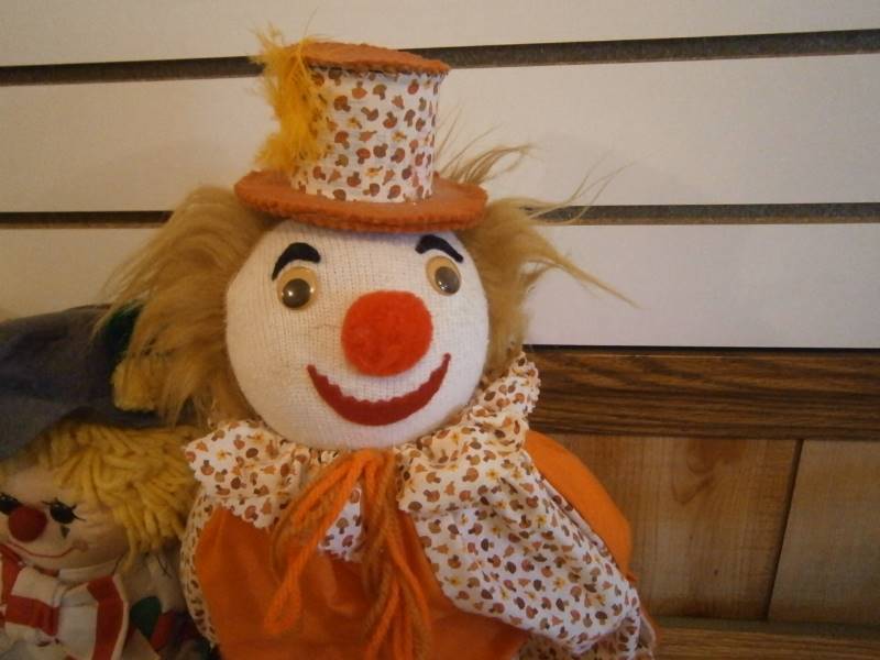 4 Clown Dolls