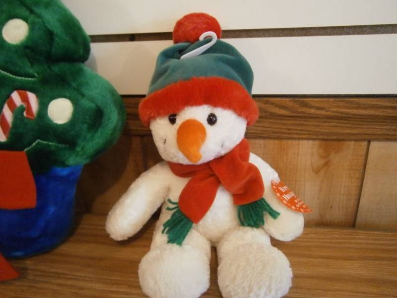 Stuffed Frosty & Christmas Tree