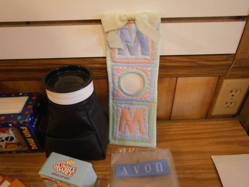 Avon Mom Picture Frame, Mug, Thank You Cards