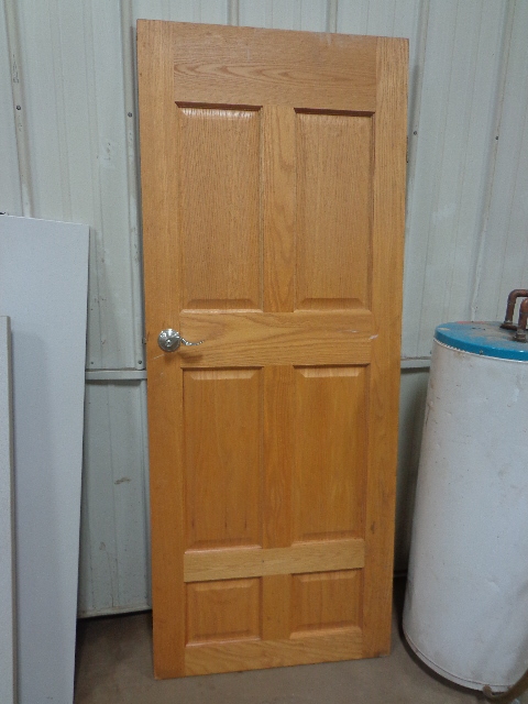 lot 17 image: Oak Door