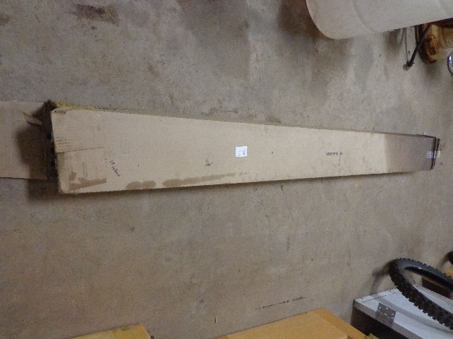 lot 25 image: 15 Fluorescent Bulbs