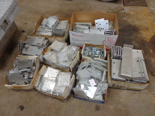 lot 42 image: Wedge Lock Splice Plates