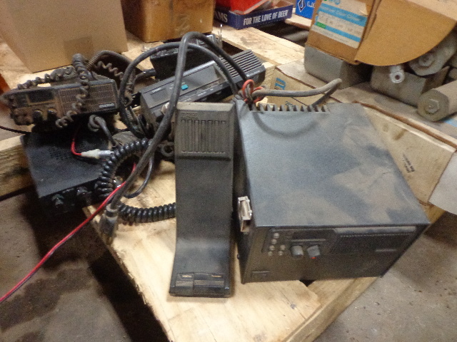 lot 50 image: CBs & Mics