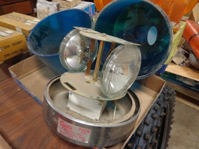 lot 60 image: Blue Strobe Beacons