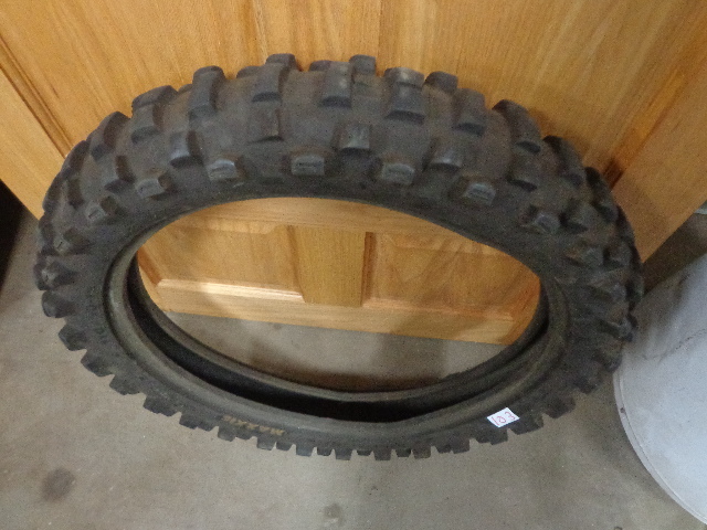 lot 103 image: Maxx Cross SI Maxxis Tire