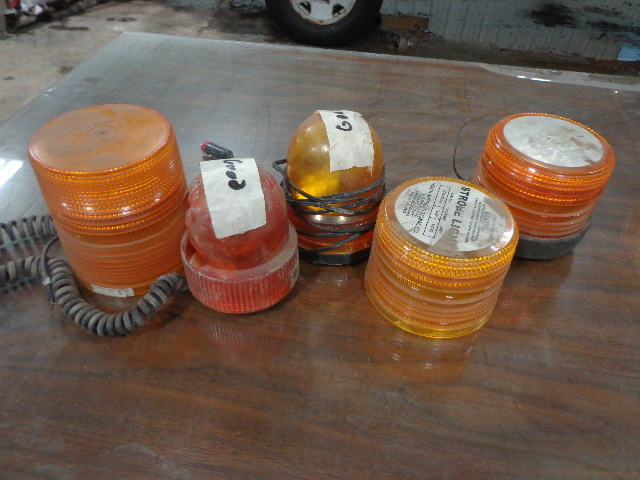 lot 106 image: 4 Orange Strobe Lights